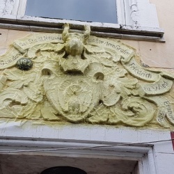 Stuckgeschäft Stein